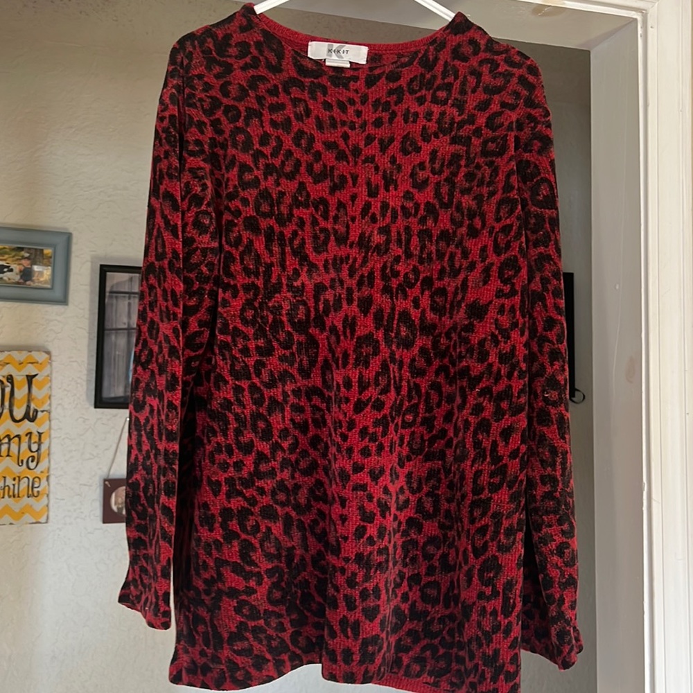 Women’s Lg Red and Black Cheetah Print Sweater